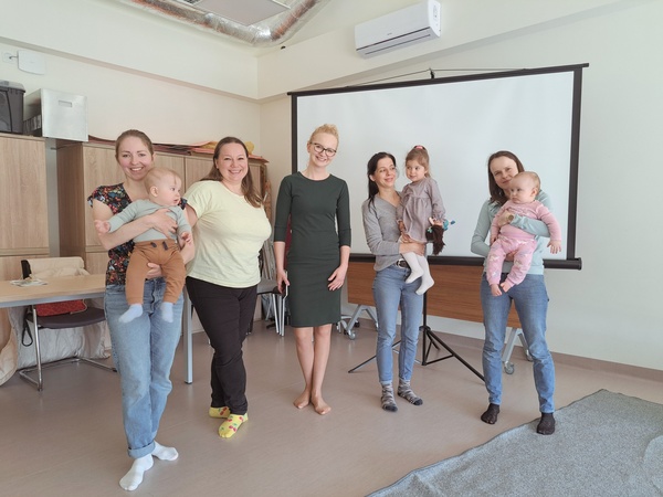 DKW: Tu mamy spotkamy. Maluch przy stole